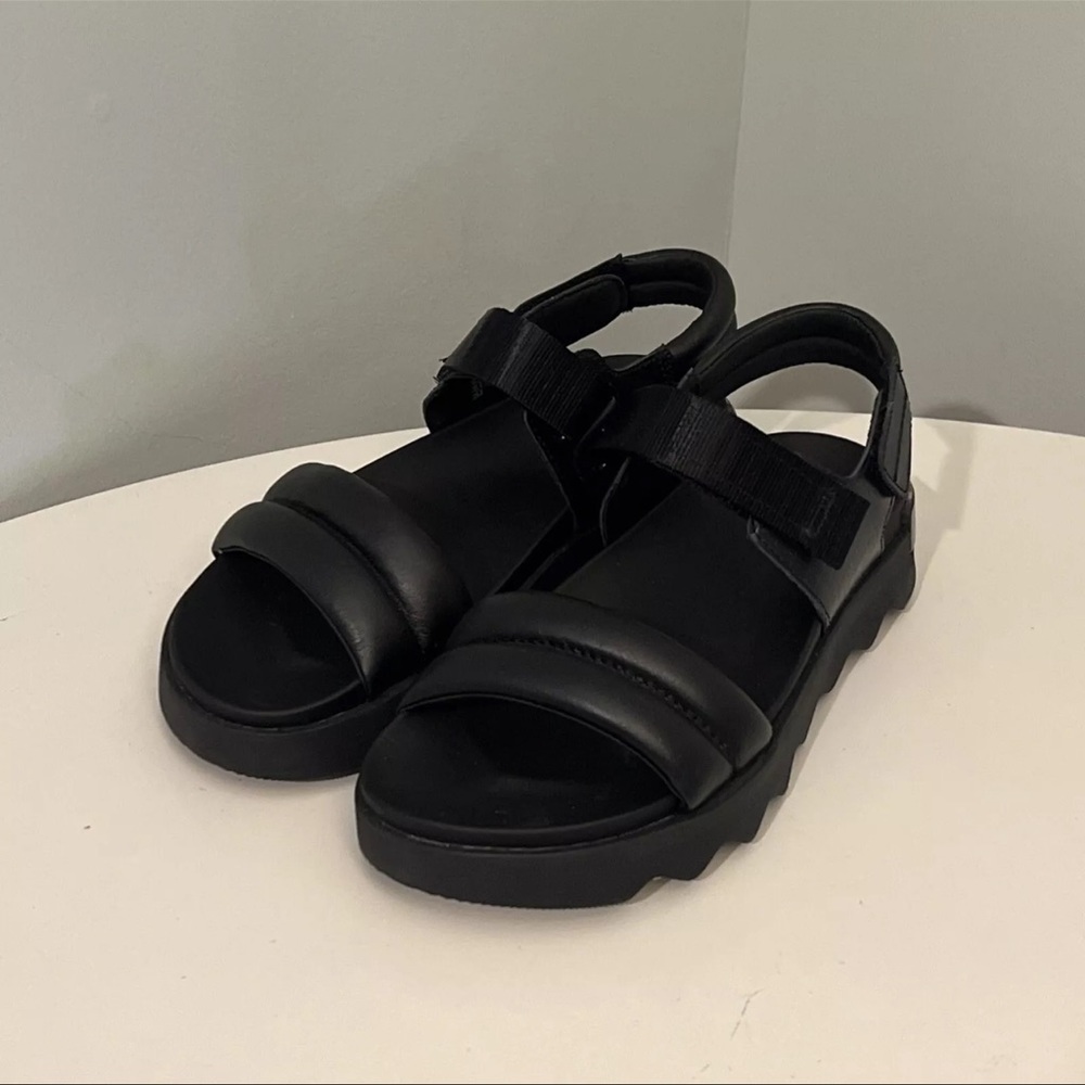 Sorel Women's VIIBE Black Sandals - Size 8.5 Velcro strap NWOB